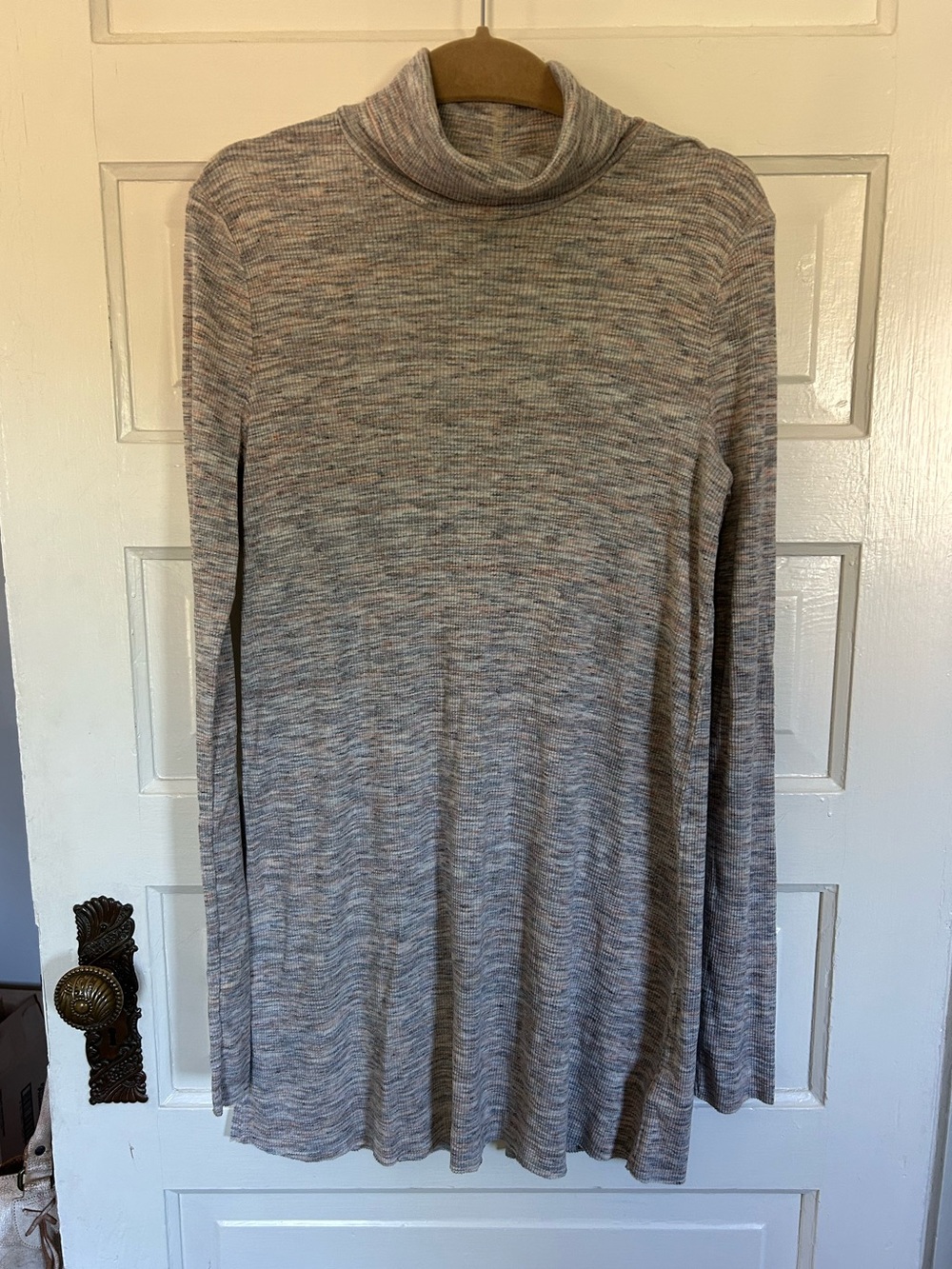 Free People Marled Gray Turtle Neck Long Sleeve Tunic. Size Medium